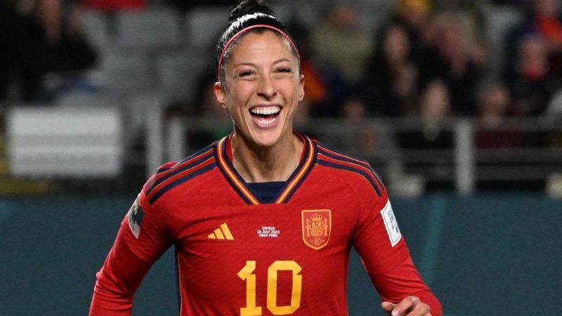 Jenni Hermoso vuelve a los listados de la selección española de fútbol femenino después de la polémica.