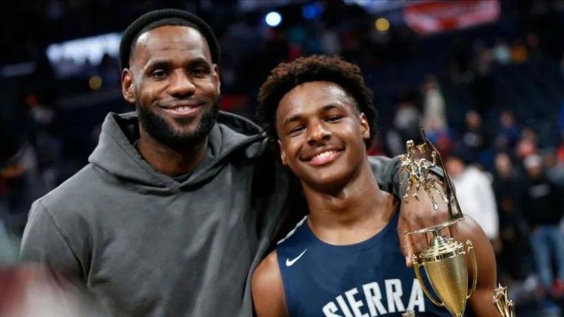 LeBron James le dedicará su temporada 21 en la NBA a su hijo mayor Bronny.