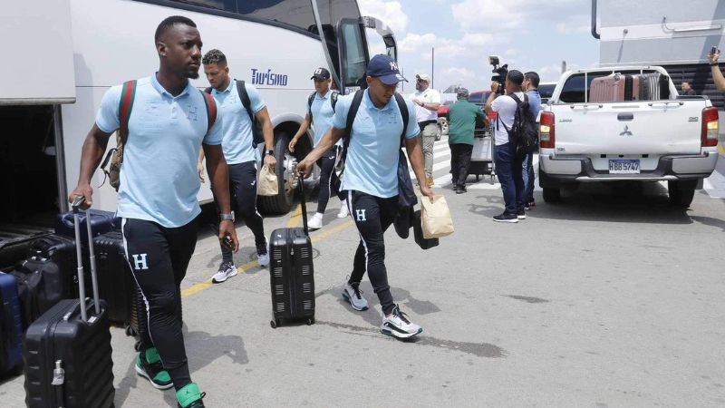 Los integrantes de la Selección Nacional se trasladaron este lunes a República Dominicana.