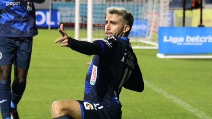 El cuerpo médico de Motagua está trabajando contra el tiempo para que el argentino Agustín Auzmendi esté en los dos partidos contra Potros de Olancho FC.