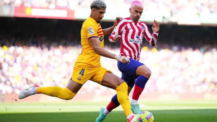 El partido Barcelona frente al Atlético de Madrid será el plato fuerte de la jornada 15 de la Liga de España.