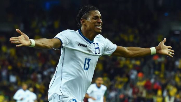 Para el ex seleccionado nacional, Carlo Costly, lo más conveniente hubiese sido recibir a México en el estadio Olímpico de San Pedro Sula.