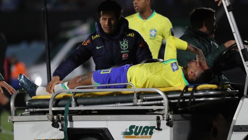 El astro brasileño, Neymar Junior, se lesionó en el encuentro contra Uruguay. 
