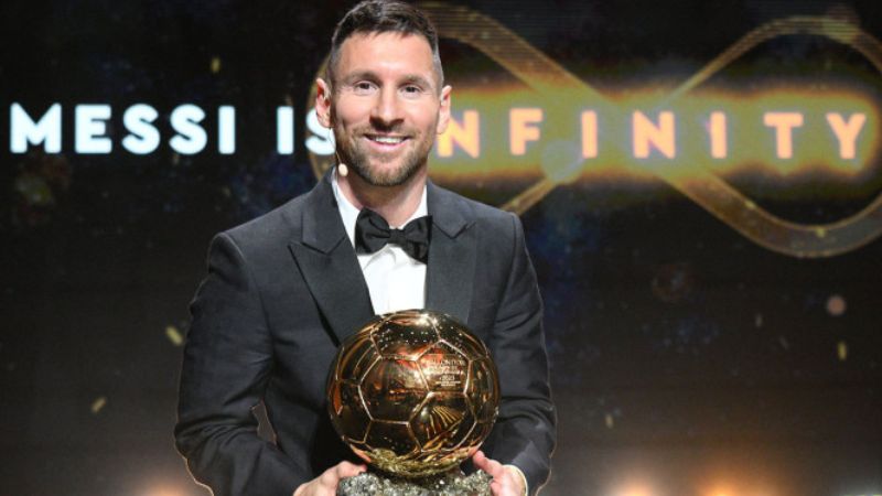 Lionel Messi, fue el ganador del Balón de Oro 2023, superando a Erling Haaland y kylian mbappé. 