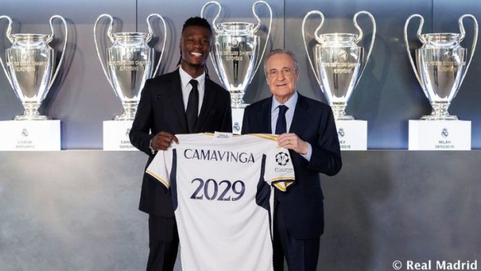 Camavinga renueva su contrato con el Real Madrid hasta 2029.