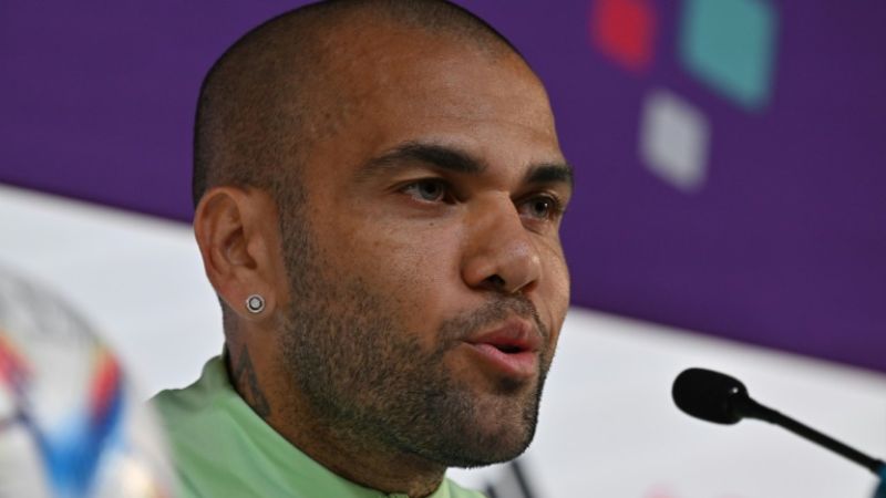 La defensa de Dani Alves ha pedido que se le conceda defenderse en libertad, pero la petición ha sido denegada.