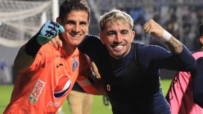 Jonathan Rougier y Agustín Auzmendi celebraron a lo grande el pase a semifinales.