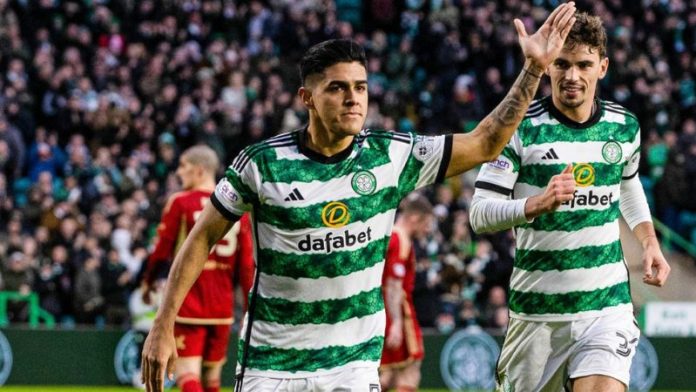 El Celtic continúa de líder invicto en la liga de Escocia, pero Luis Palma salió con problemas físicos.