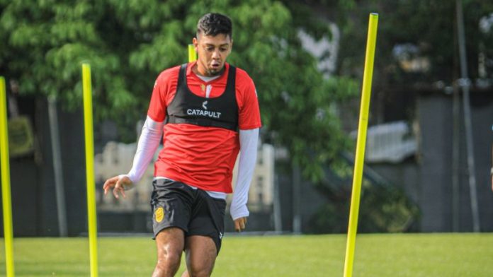 El volante de contención, Mayron Flores, volverá a tener una segunda oportunidad en el equipo Lobos UPNFM.