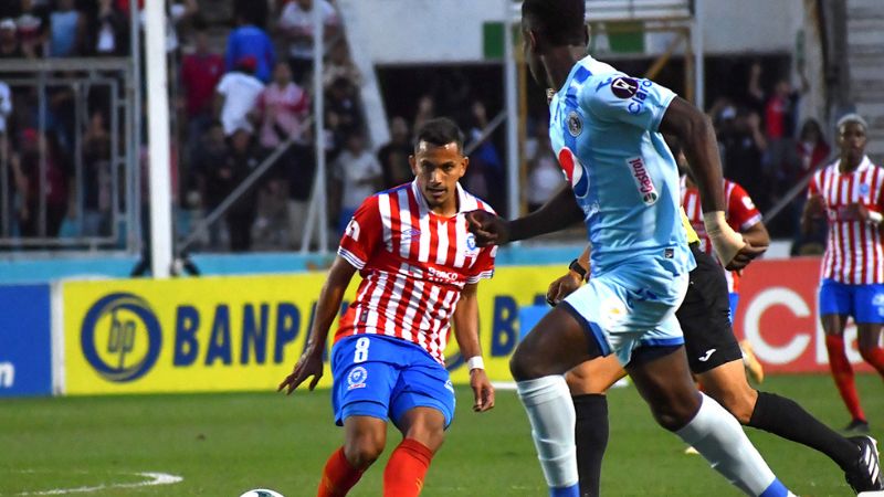 El decisivo partido entre Olimpia y Motagua se llevará a cabo este jueves en el estadio Nacional "Chelato Uclés".