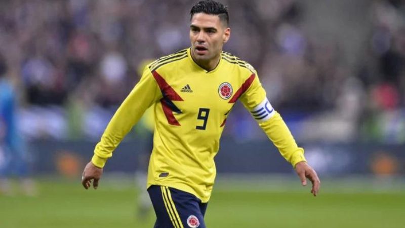 Por temor, Radamel Falcao duda en regresar a jugar a Colombia.