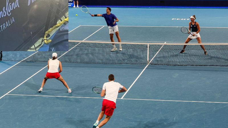 La serpiente que visitó la pista de tenis en Australia es venenosa.