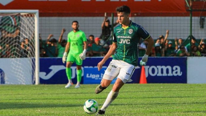 Al defensa André Orellana se le venció el contrato con Marathón y deberá de regresar a Olimpia, equipo dueño de sus papeles.