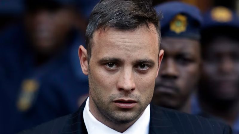 Oscar Pistorius obtuvo la libertad condicional y saldrá este viernes, tras cumplir su condena por el asesinato de su ex novia.