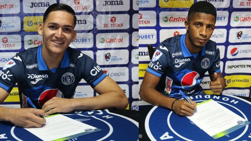 Edwin Munguía y Jorge Serrano firma su contrato con Motagua.