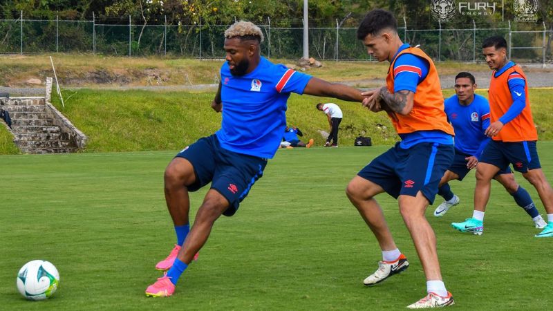 El delantero Jorge Benguché no ha dejado de entrenar con el Olimpia.