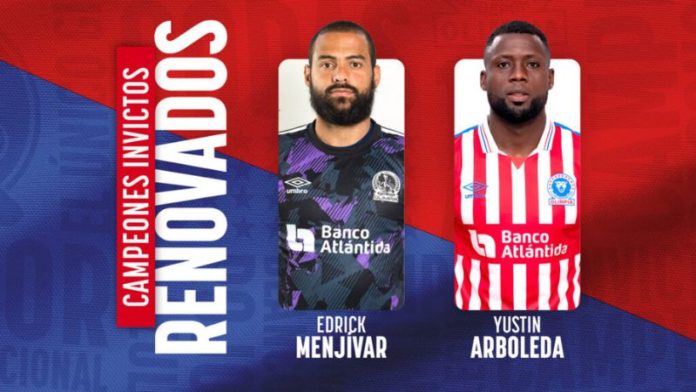 Olimpia anuncia la renovación de contratos de Edrick Menjívar y Yustin Arboleda.