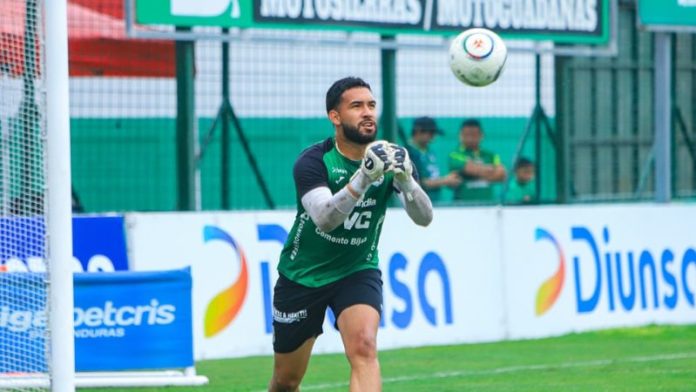 El potero de Marathón, César Samudio, espera que junto a sus compañeros de equipo puedan saldar la deuda pendiente que tienen con su afición, el sábado ante Real Sociedad.