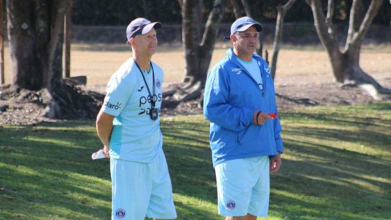 El técnico de Motagua, Diego Vázquez, analiza si le dará minutos a Rubilio Castillo en el partido contra Lobos UPNFM.