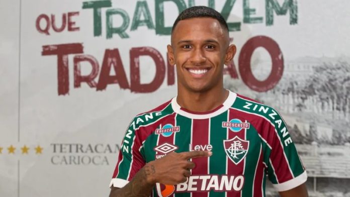 El brasileño Marquinhos se convirtió en jugador del Fluminense, después de finalizar su contrato con el Arsenal de Inglaterra.