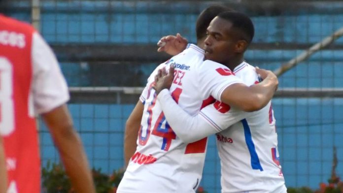 Kevin López y Edwin Solany Solano fueron los anotadores de dos goles de Olimpia sobre la Real Sociedad.