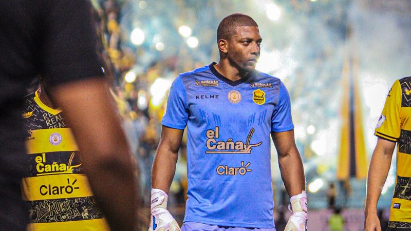 Por lesión, Luis "Buba" López, no estará el sábado contra Victoria en La Ceiba.