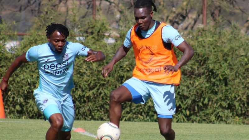 Rubilio Castillo tuvo que esperar cinco fechas del torneo de Clausura para estar habilitado con Motagua para el torneo de Clausura.