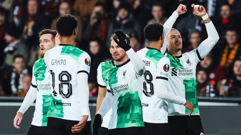 El Liverpool sentenció la llave al vencer 5-1 al Sparta de Praga en el partido de ida de los octavos de final de la Europa League.