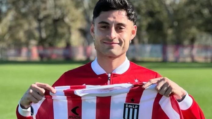 El jugador chileno de Estudiantes de la Plata, Javier Altamirano, convulsionó en pleno partido contra Boca Juniors.