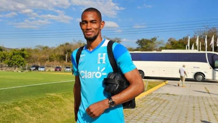 El delantero Jerry Bengston, atendió el llamado de la Selección Nacional con la esperanza de estar contra Costa Rica.