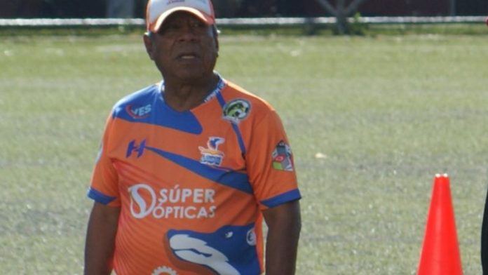 El técnico de Lobos UPNFM, Ramón "Primitivo" Maradiaga, no viajó con el club a Choluteca por problemas de salud.