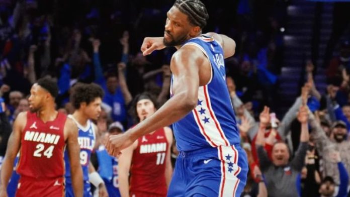 Los Sixers de Philadelphia vencieron a los Heat de Miami por 105-104 el miércoles.