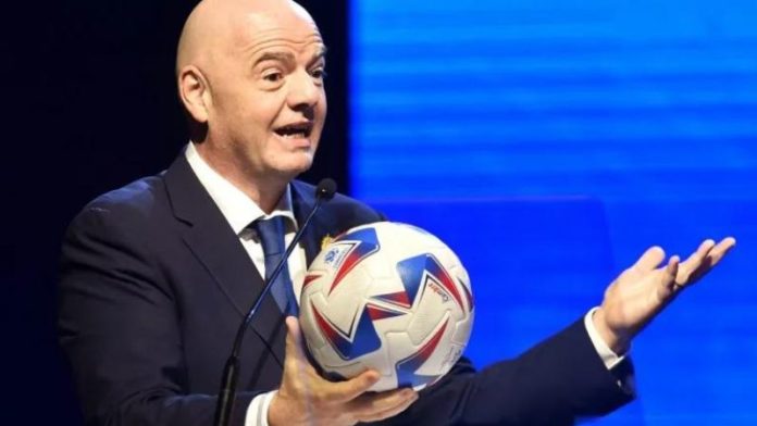 El presidente de la FIFA, Gianni Infantino, deplora el racismo en el fútbol y en los demás deportes.