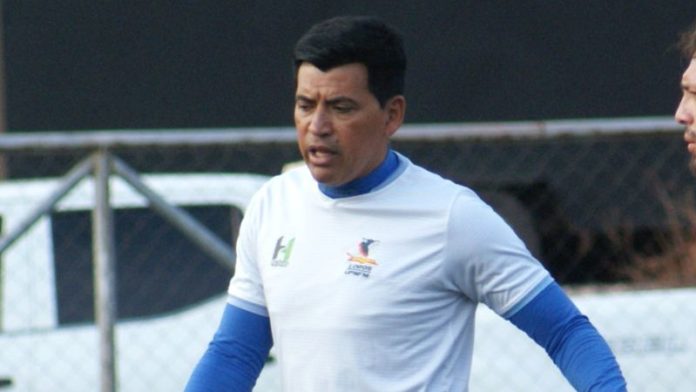 El técnico de Lobos UPNFM, Orlando López, sabe que van a Comayagua a disputar una "final" contra Génesis.