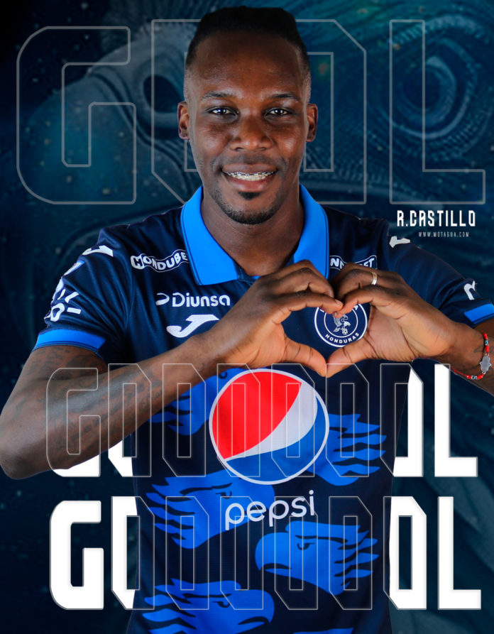 Rubilio Castillo tiene ganando a Motagua sobre Olimpia en el clásico capitalino.