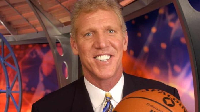 Bill Walton hizo gran carrera como comentarista de la NBA una vez terminaron sus días como jugador.