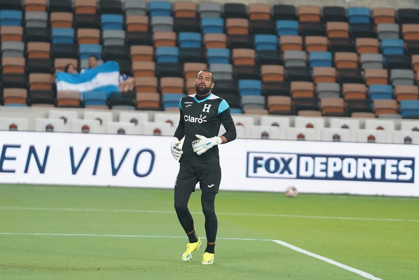 Jonathan Rougier destaca la capacidad de su colega de Olimpia, Edrick Menjívar.