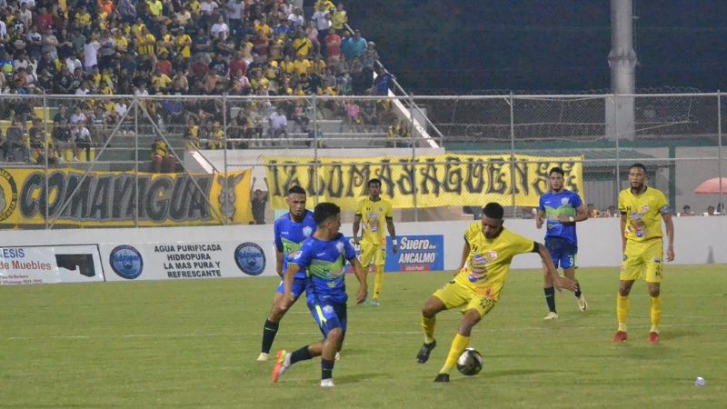 Génesis Comayagua aprovechó su condición de local para pegarle primero a Potros de Olancho FC.