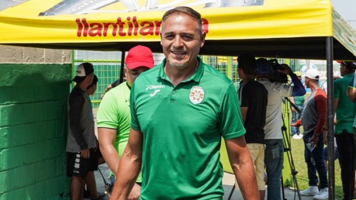 El técnico de Marathón, Hernán "La Tota" Medina, ya cambio de planes y llevará a sus jugadores a Tegucigalpa por tierra.