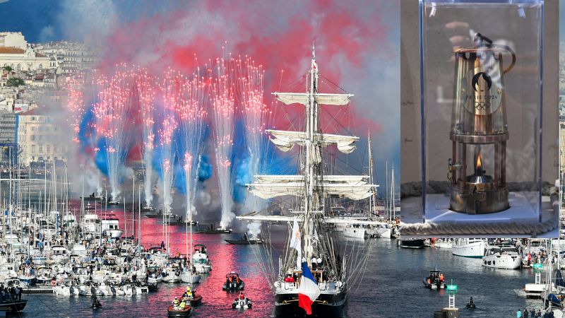 La llama Olímpica ya alumbra territorio francés con su llegada este miércoles al puerto de Marsella.