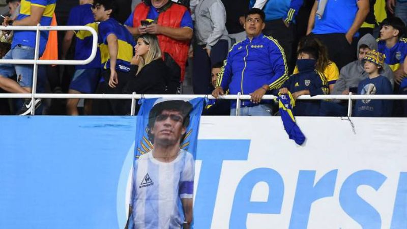Diego Maradona es el ídolo futbolístico de los argentinos.