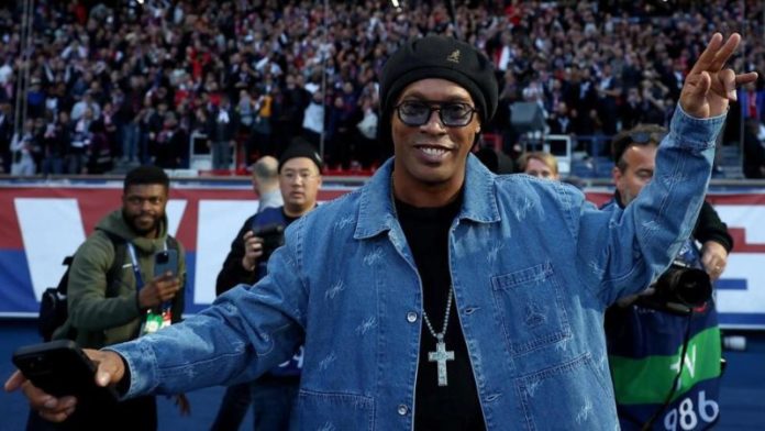 Ronaldinho será parte del partido benéfico para los afectados de las inundaciones en Brasil.