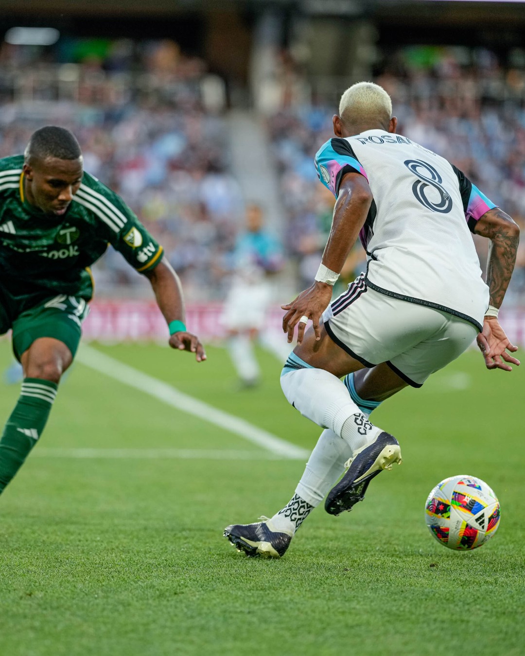 Joseph Rosales destaca por la banda izquierda del equipo Minnesota United.