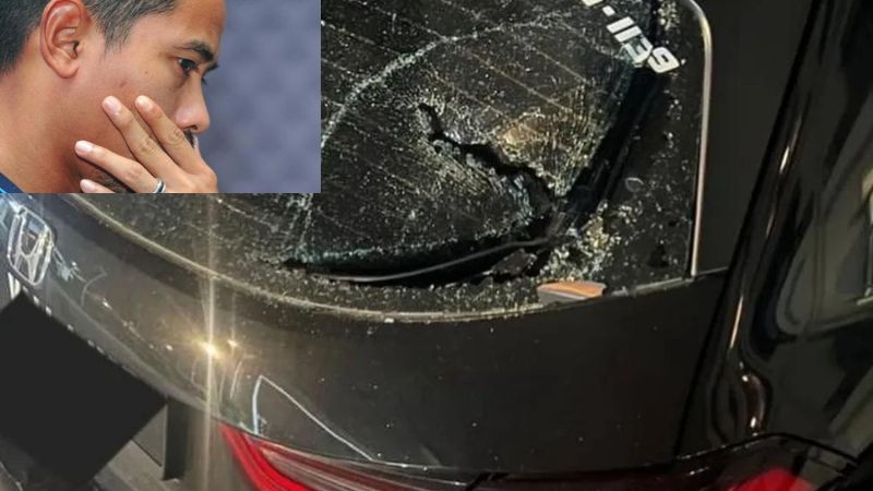 Así quedó el vehículo del futbolista de Malasia, Safiq Rahim, agredido por unos hinchas con un martillo.
