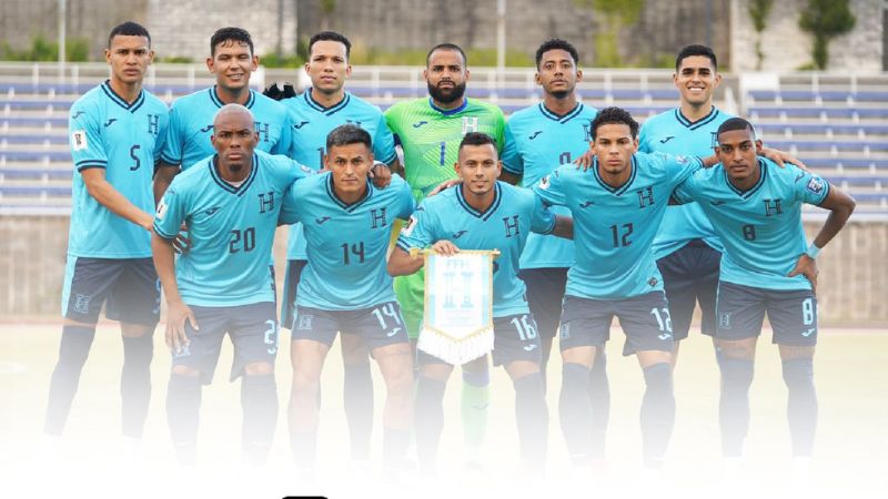 Al final de la primera parte, Honduras empata 1-1 con Bermudas. El gol 