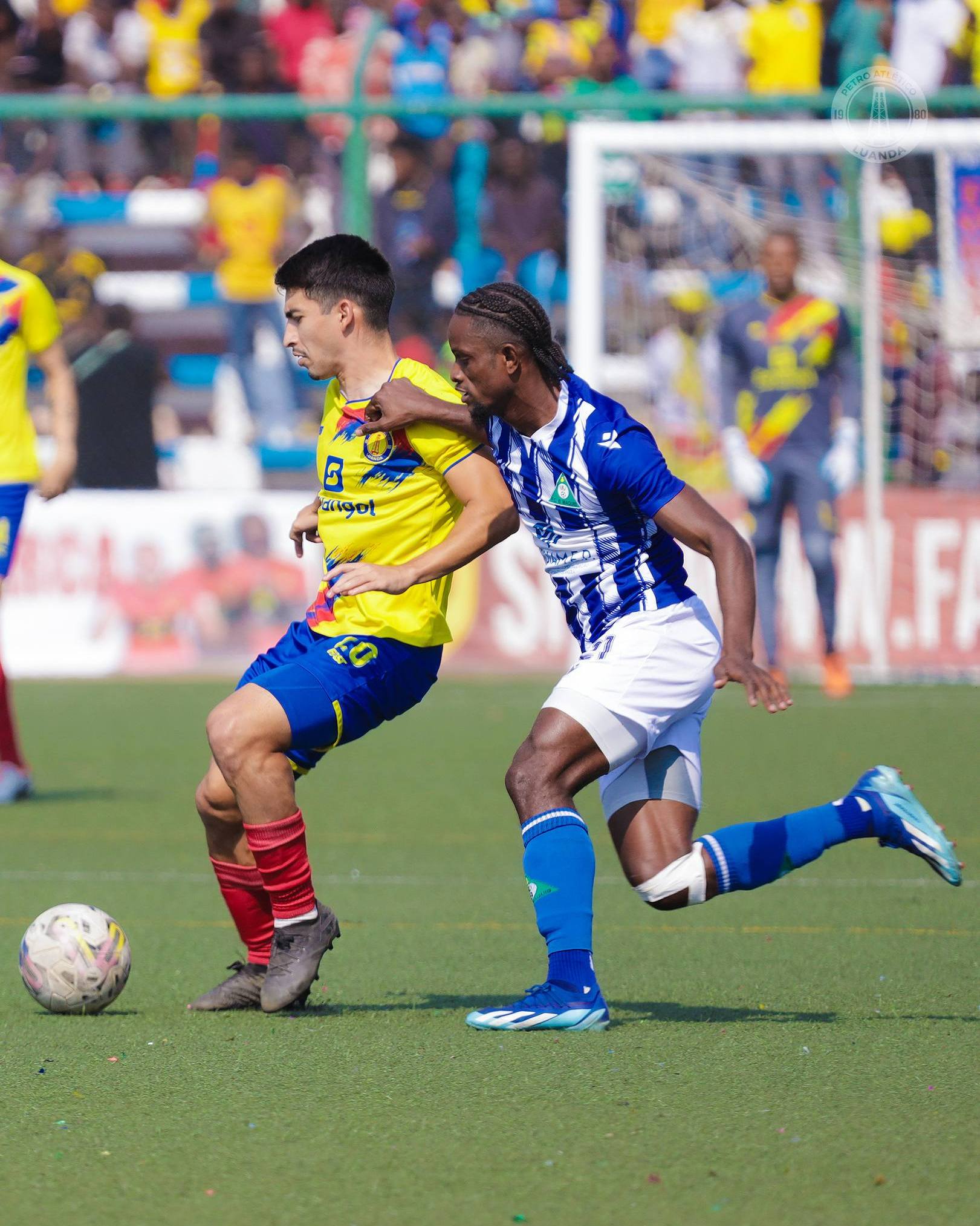 Jonathan Rubio destaca en el 11 titular del equipo Petro Atlético de Luanda.