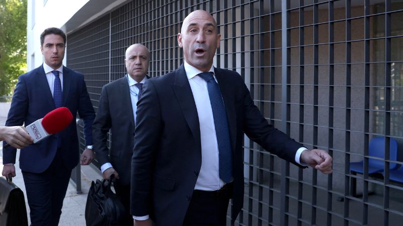 El ex director del fútbol español Luis Rubiales está enfrentando la justicia.