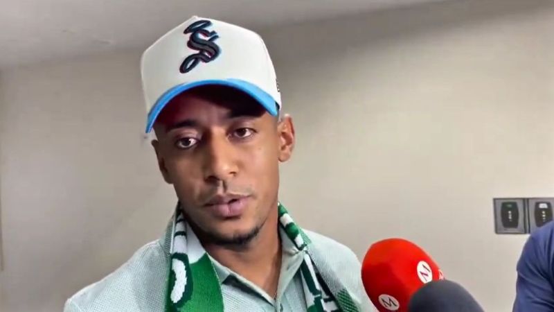 Anthony "Choco" Lozano habló con los medios de comunicación mexicanos y les dijo que llega con los deseos de triunfar en la Liga MX.