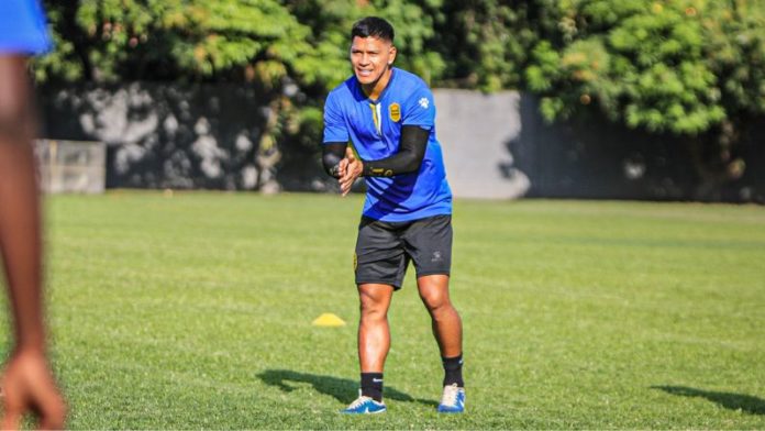 El delantero Bryan Moya dice que para parar a Olimpia, hay que imitar lo positivo que hacen en el cuadro blanco.