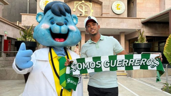 El delantero hondureño, Anthony Choco" Lozano, ya se realizó los exámenes médicos y está listo para trabajar con Santos Laguna.